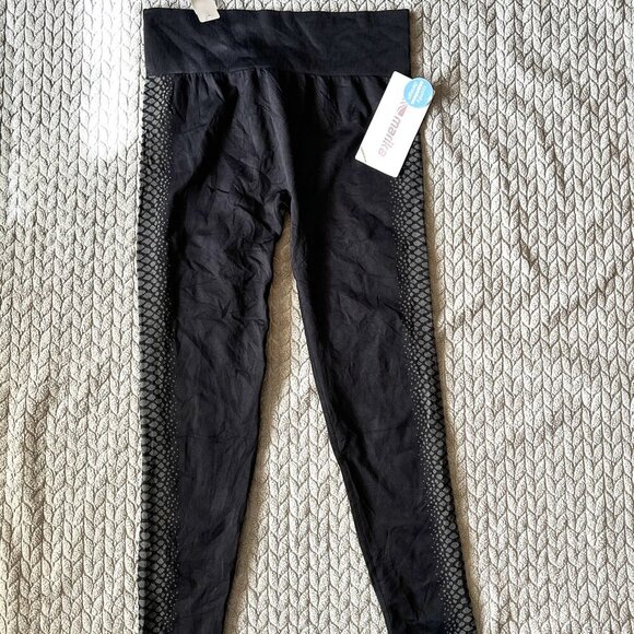 Marika Pants - Marika Workout Leggings Size Medium Snake Print Sides